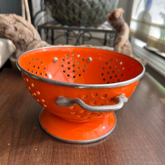 Vintage Orange Colander Strainer Made of Enamel on Steel - Picture 3 of 8